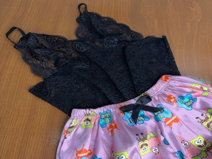 ست نیم‌تنه گیپور و شلوارک طرح باب اسفنجی 058