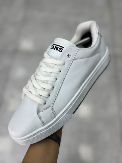 vansبزرگ پا