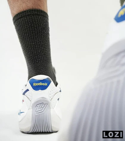 کفش کتانی سفید قرمز آبی مردانه reebok CROSS FIT
