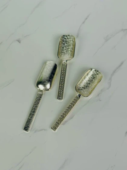 پیمانه قهوه و چای نگین‌دار در دو رنگ