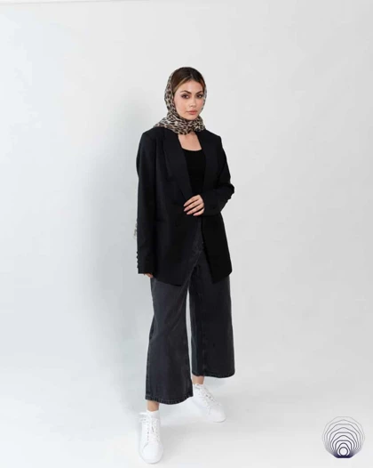 کت زنانه مشکی – شیک و کلاسیک