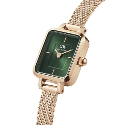 ساعت DW زنانه مستطیلی بند حصیری رزگلد صفحه سبز DW-4926-L