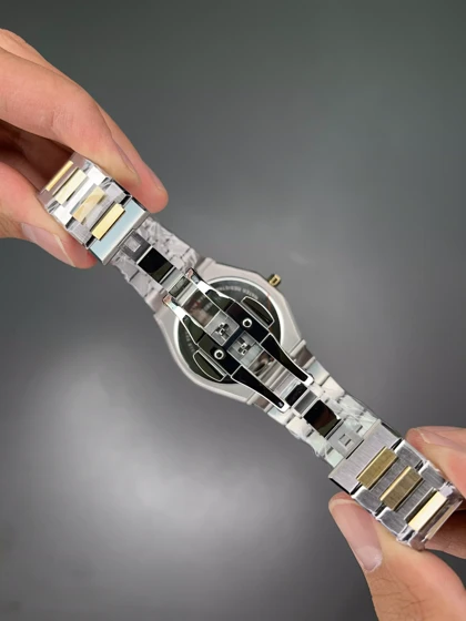 ساعت مچی سیکو سیلورطلایی صفحه مشکی Seiko VIP