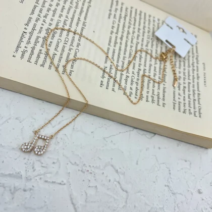 گردنبند ظریف زنانه با طرح نت موسیقی نگین‌دار ژوپینگ