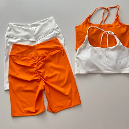 ست ورزشی زنانه فلامنت