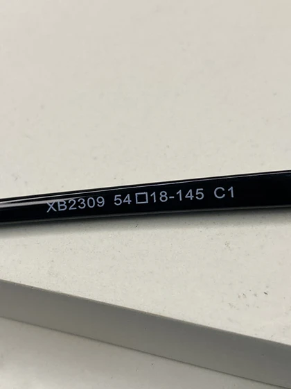 عینک آفتابی پلیس مدل XB2304 سبک، حرفه‌ای و مجهز به عدسی پلاریزه با محافظ UV400