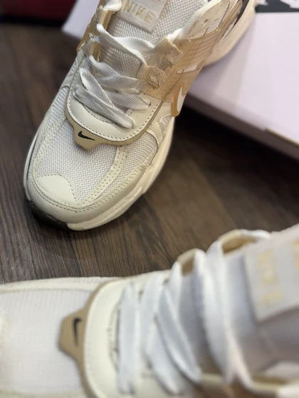 کتانی مردانه v2kکرم قهوه ای