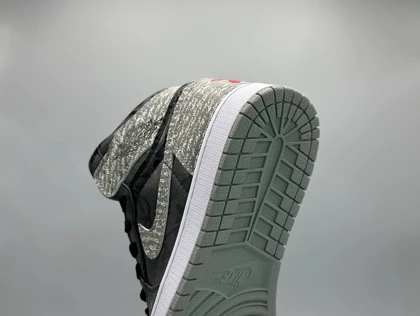 کتانی نایکی جردن1 ریبلیونرز/Nike AJ1