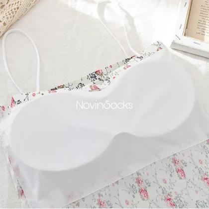 کراپ تاپ گل‌گلی