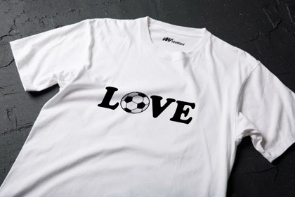 تیشرت با طرح LOVE