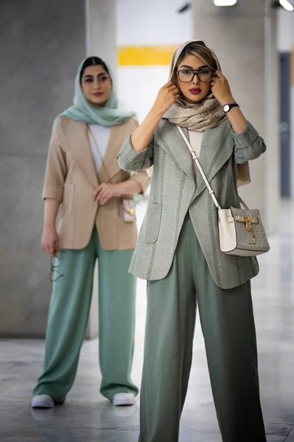 مانتو کنفی طرحدار یقه امریکایی مهگل