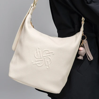 کیف دوشی زنانه دیوید جونز مدل David Jones CM7326