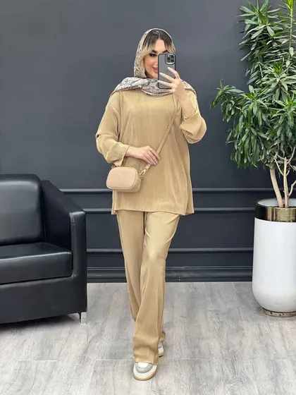 ست بلوز و شلوار پلیسه‌دار