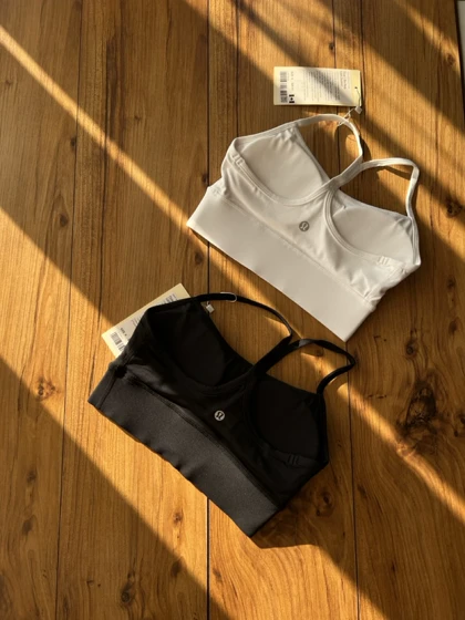 نیم‌تنه ورزشی زنانه لولولمون Lululemon مدل Flow Y