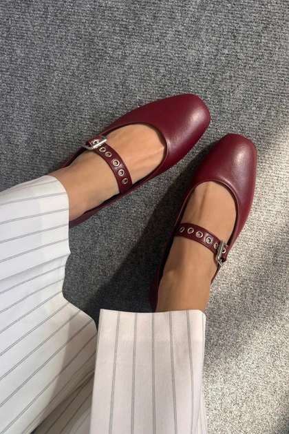 کالج زنانه استراسونس straswans