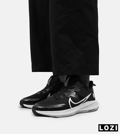 کفش کتانی مردانه مشکی سفید NIKE AIR zoomx