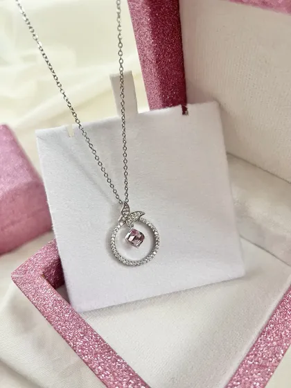 گردنبند پروانه