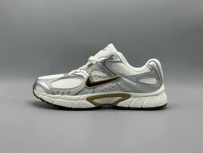 کتانی نایکی وی 5 کی رانر سیلور طلایی/Nike