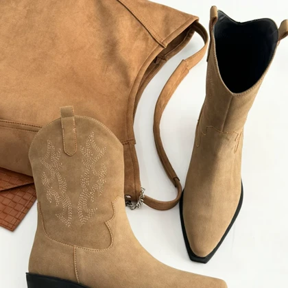 نیم بوت پاشنه گلدوزی شوگو4244