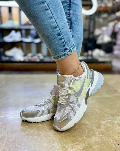 کتانی زنانه نایکی V2K (وی تو کی آلما)