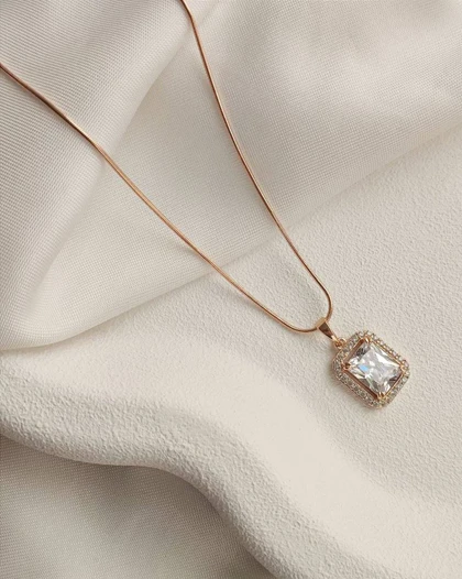 گردنبند طرح جواهر آیریک ژوپینگ