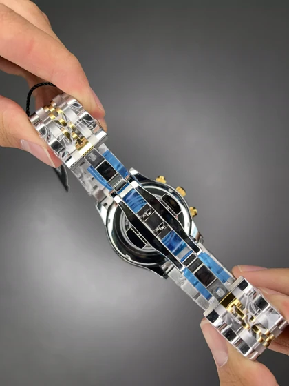 ساعت مچی سیتیزن کورنوگراف بند سیلورطلایی صفحه مشکی Citizen VIP