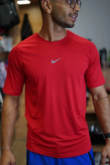 تیشرت ورزشی مردانه کشی و تنفس پذیر