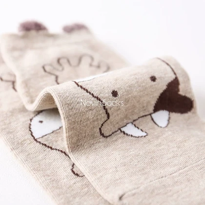 جوراب گوشدار کرمی