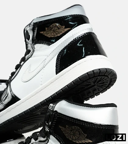 کفش کتانی مردانه و زنانه ساق‌دار مشکی سفید ورنی NIKE jordan 1