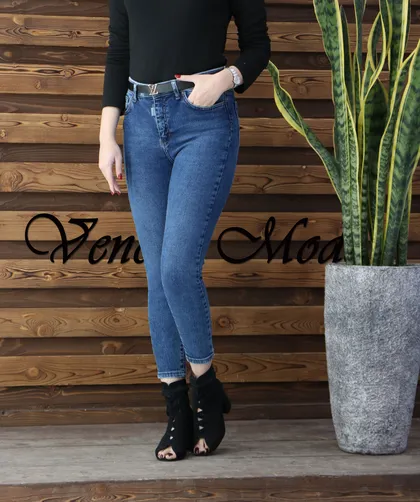 شلوار جین آبی روشن