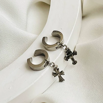 گوشواره فیک