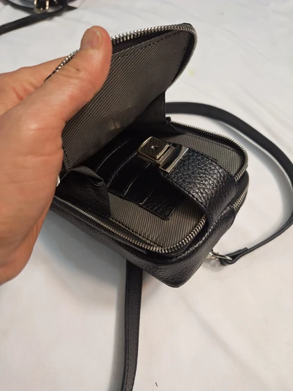 کیف کراس‌بادی چرم طبیعی مدل پاسپورتیCrossbody