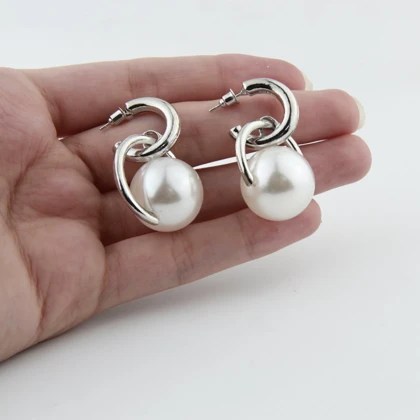 گوشواره زنانه مدل مروارید دار