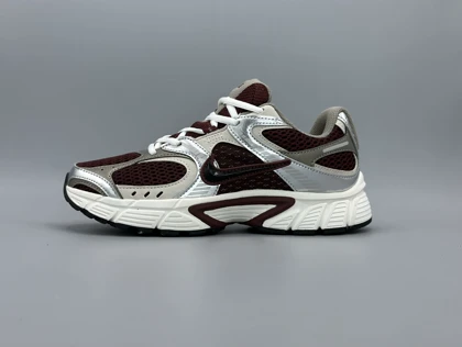 کتانی نایکی وی5 کی رانر کرم سیلور زرشکی/Nike V5K