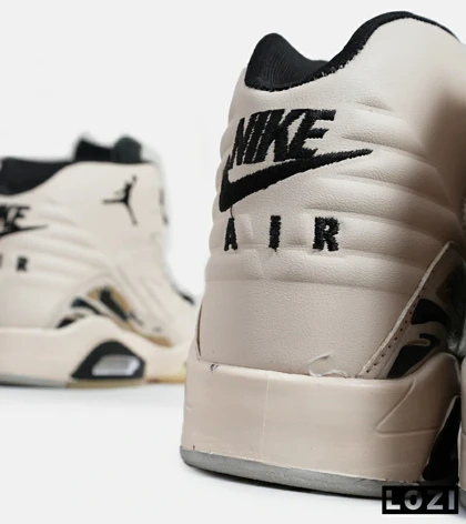 کفش کتانی ساق‌دار مردانه کرم Nike air jordan 6