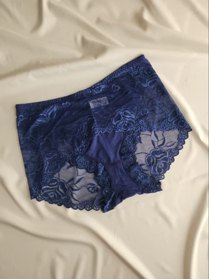 شورت فاق بلند نخ و دانتل کد: 3978