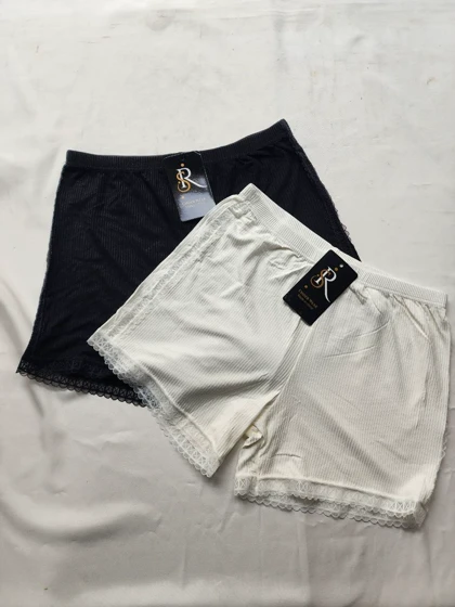 شورتک راحتی کبریتی لبه دانتل کد: 11890