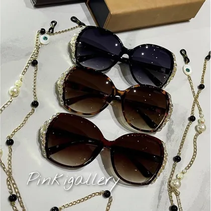 شنل نگین‌دار Chanel