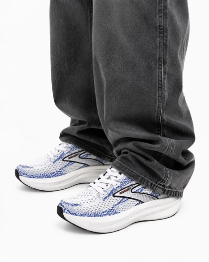 کفش کتانی رانینگ زنانه زیره بست بروکس سفید آبی Brooks