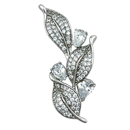 گل سینه زنانه ژوپینگ مدل برگ‌آرا طرح برگ نگین‌دار نقره‌ای