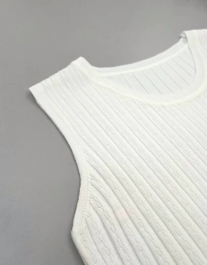 تاپ حلقه‌ای سفید و مشکی 3368