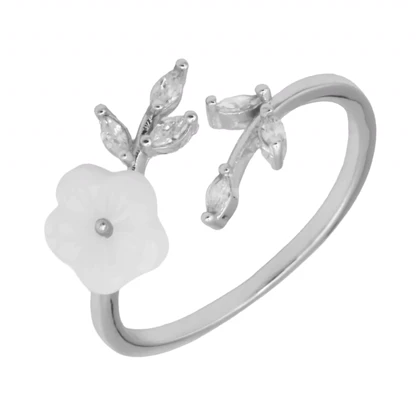 انگشتر زنانه طرح شکوفه سفید