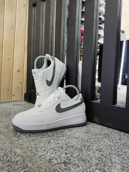 سایز 44- نایک ایرفورس- سفید طوسی