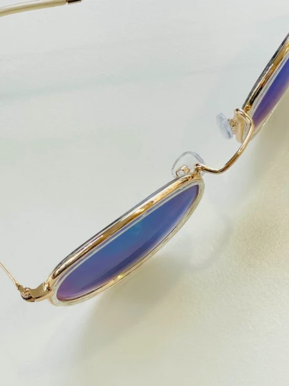 عینک گرد دور صدفی