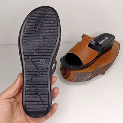 صندل طبی زنانه پاپا مدل آنا brw-blk