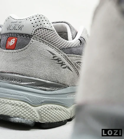 کفش کتانی سبز طوسی NEW BALANCE 990