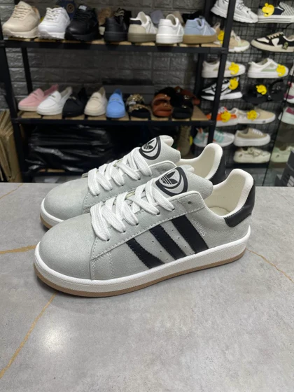 ونس کامپوس آدیداس