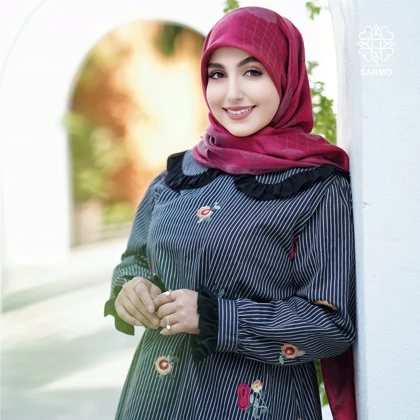 عبا گل‌دار مشکی