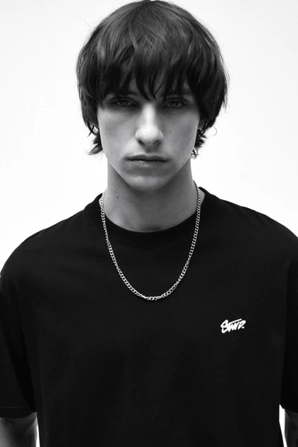 تیشرت مردانه pull-and-bear