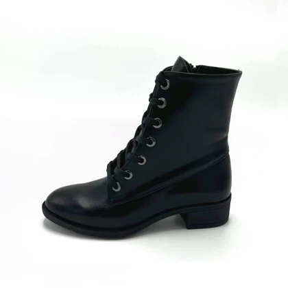 کفش نیم بوت زنانه مدل Stradivarius Flat Ankle Boots - BTB25